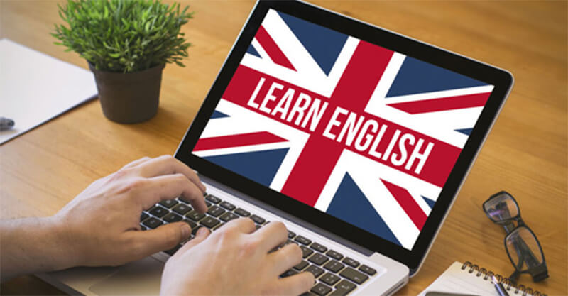 dùng laptop để học tiếng Anh